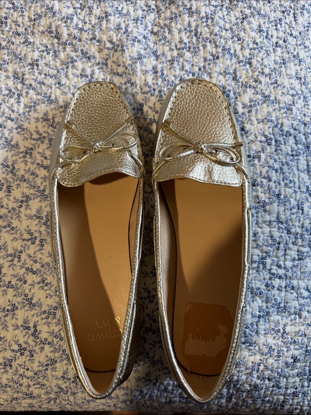 Crown and Ivy Metallic Silver Women's Loafers with Bow